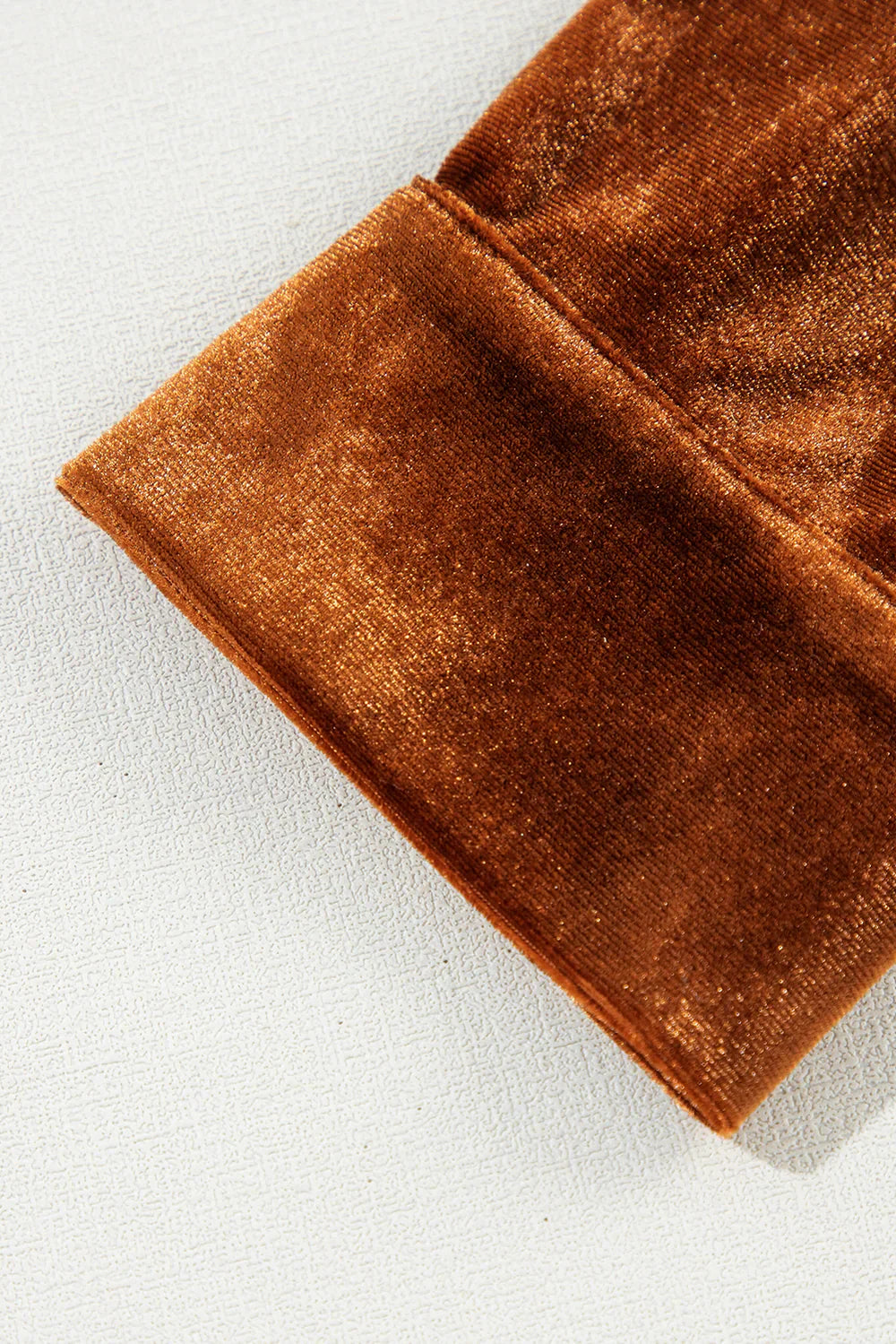 L'LEVANI™ | ESTELLE - BLOUSE EN VELOURS BOUTONNÉE